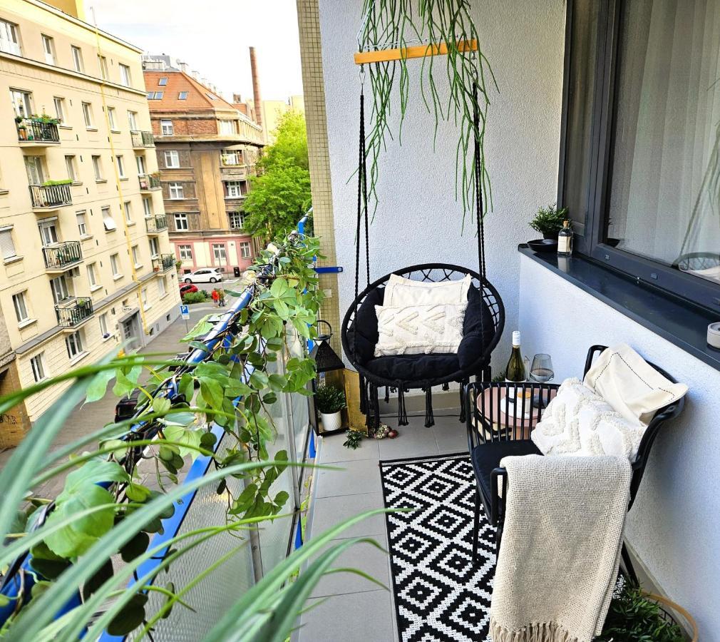 Design Apt In Old Town-Free Parking-Balcony Bratislava Exterior foto